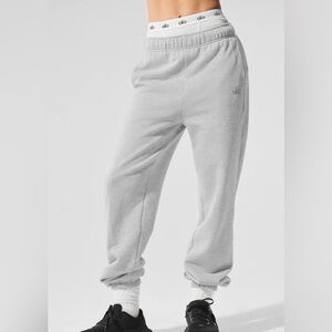 Alo Yoga Accolade Sweatpants Grey Size S